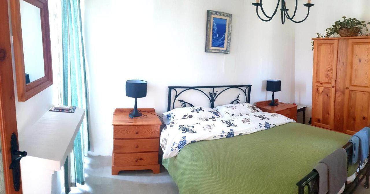 B&B Seaview Terrace Ghajnsielem Bilik gambar